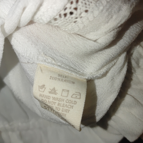 Hem & Thread Elegant White Women's Top, Size Small - Picture 6 of 7